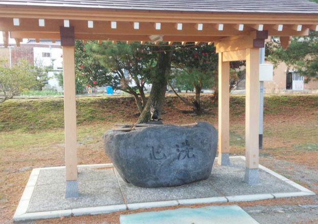 下新川郡入善町　神社手水舎工事